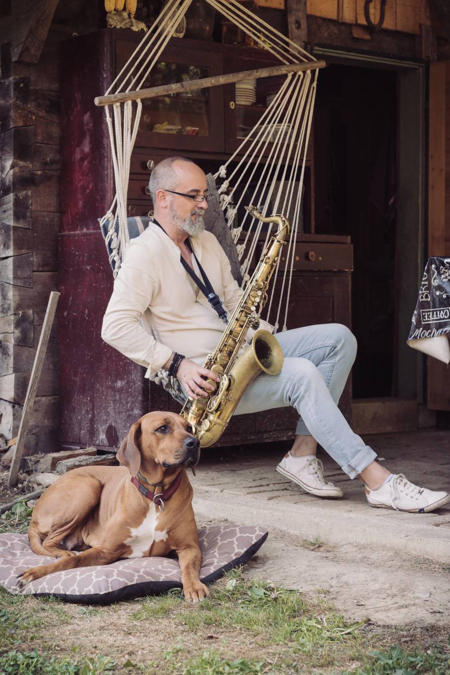 Igor Geržina: 'Pjesma 'One Slow Sunday' je emotivna balada'