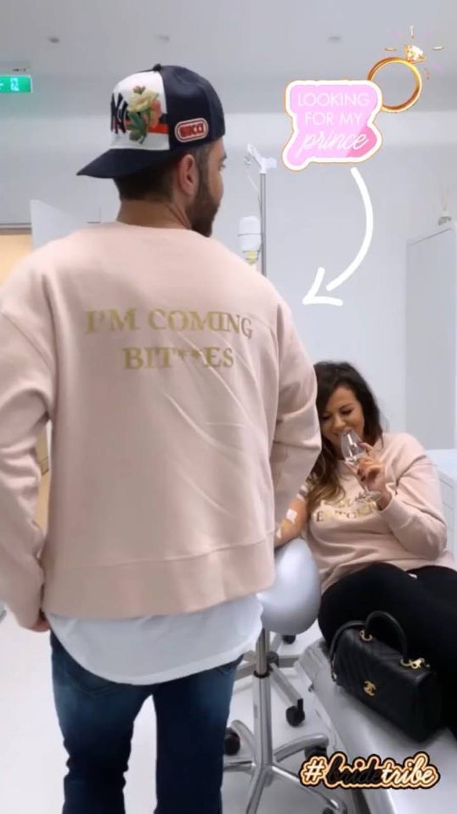 Razuzdana Šuput zapjevala na zabavi: Stalno mislim na kitu