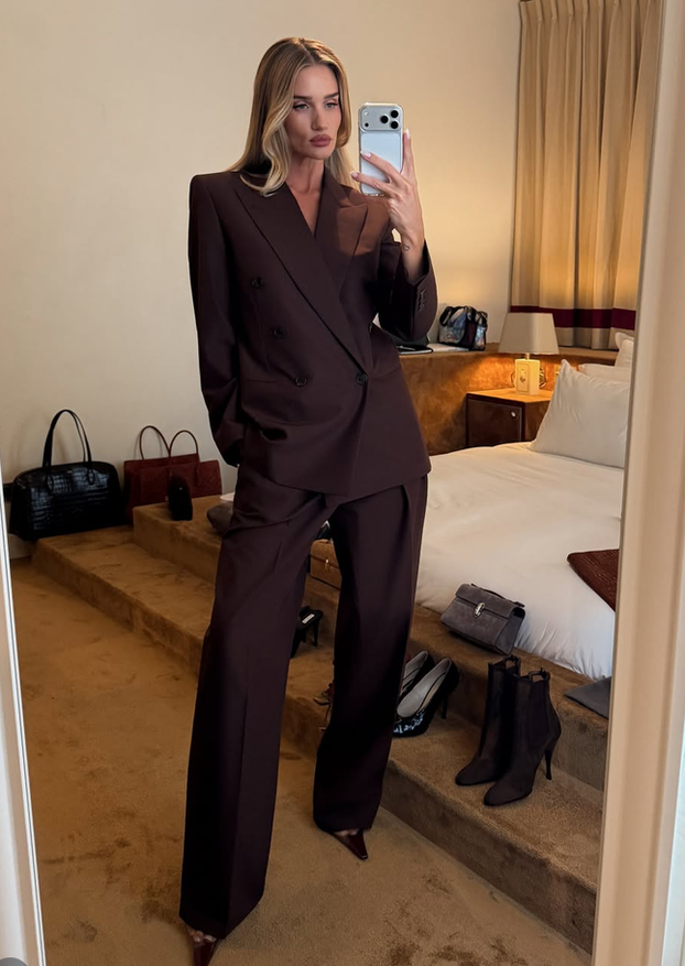 FOTO Wow, kakvo tijelo! Rosie Huntington-Whiteley pokazala trbušnjake i utegnutu guzu