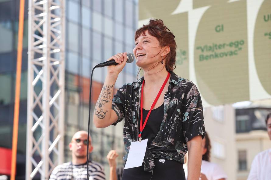 Glavni trg u Zagrebu prepun prosvjednika zbog opasnog otpada u Lici