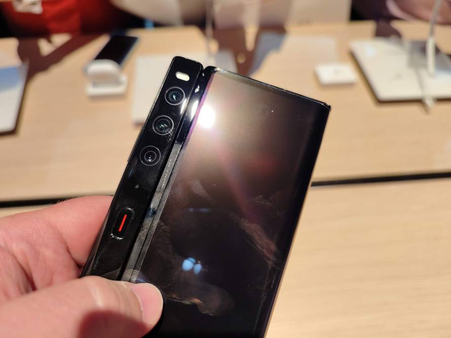 Još tanji i čvršći, ali i dalje skup: Huawei uz preklopni Mate Xs 2 otkrio još šest novih uređaja