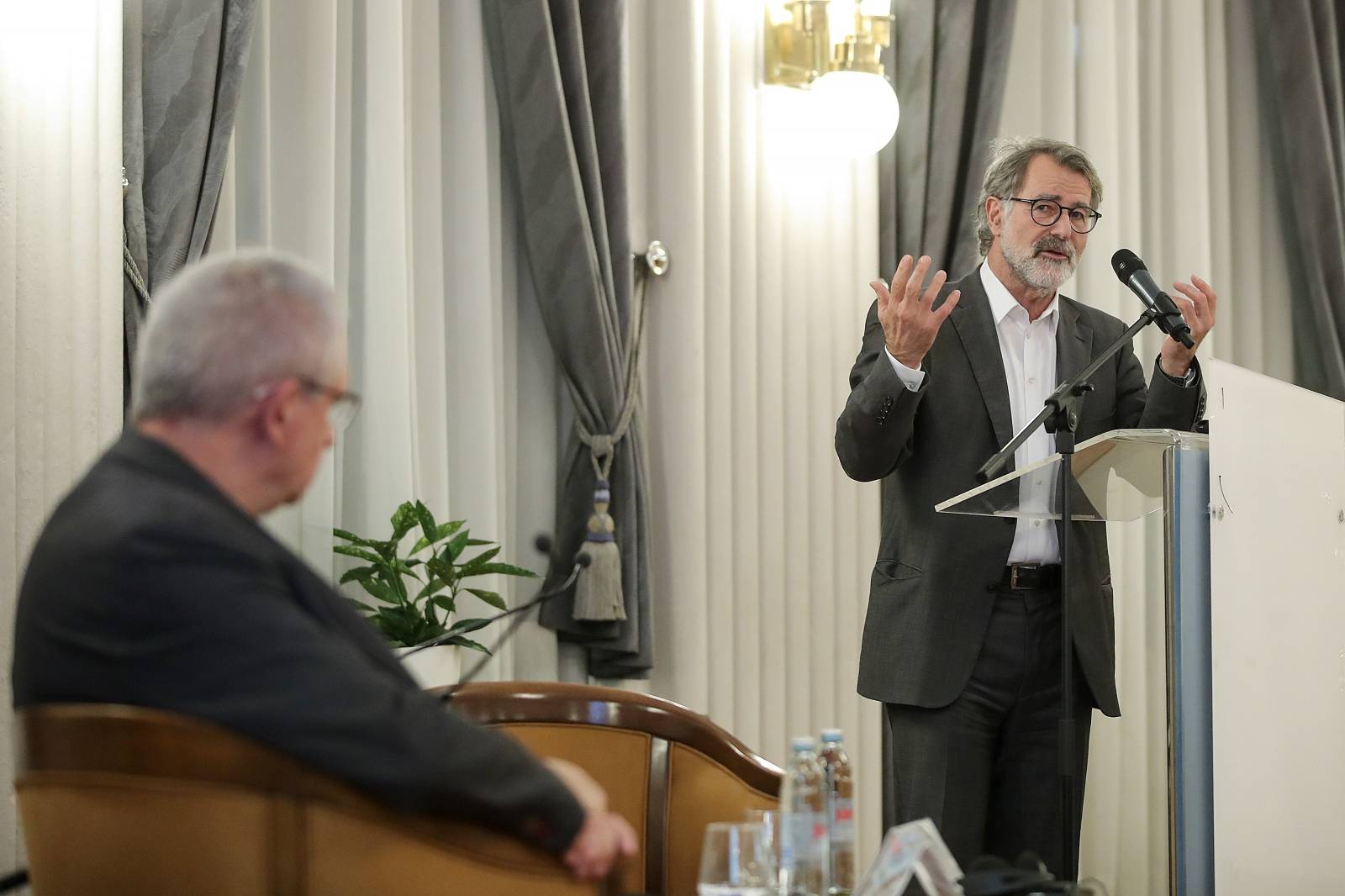 Zagreb: Wolfgang Merkel održao predavanje u Novinarskom domu