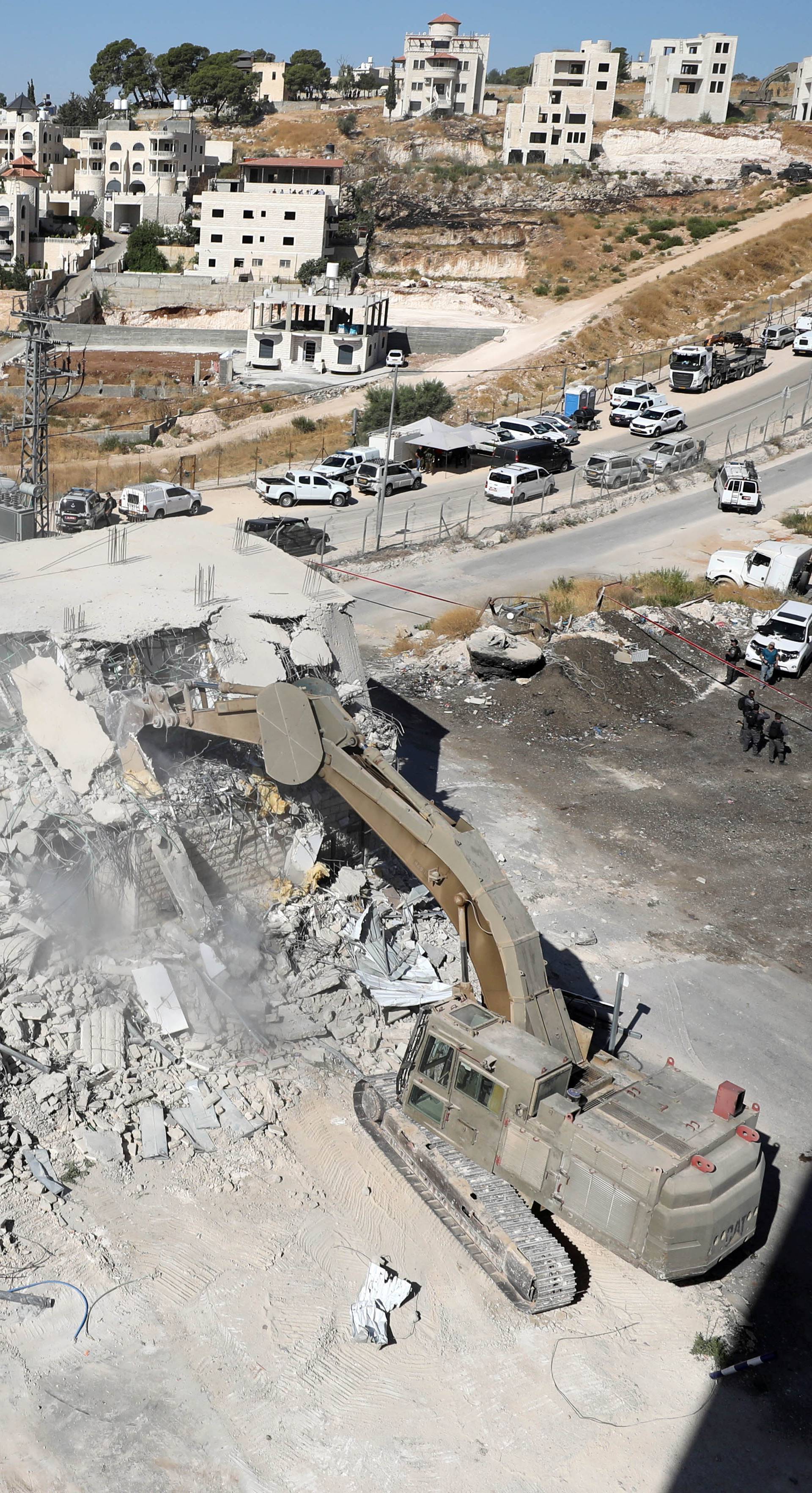 Izraelci u Jeruzalemu ruše ilegalne palestinske zgrade
