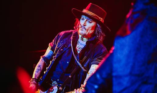 FOTO Hollywood Vampires s Johnnyjem Deppom i Aliceom Cooperom zapalili Arenu Zagreb