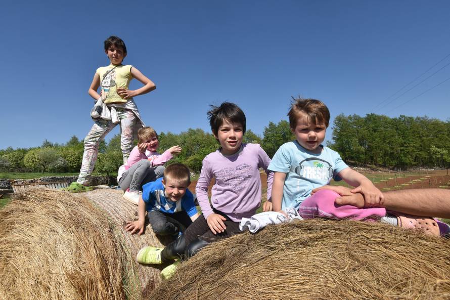 Tate od formata: 'Ručak za nas sedmero kuham od 10 ujutro'