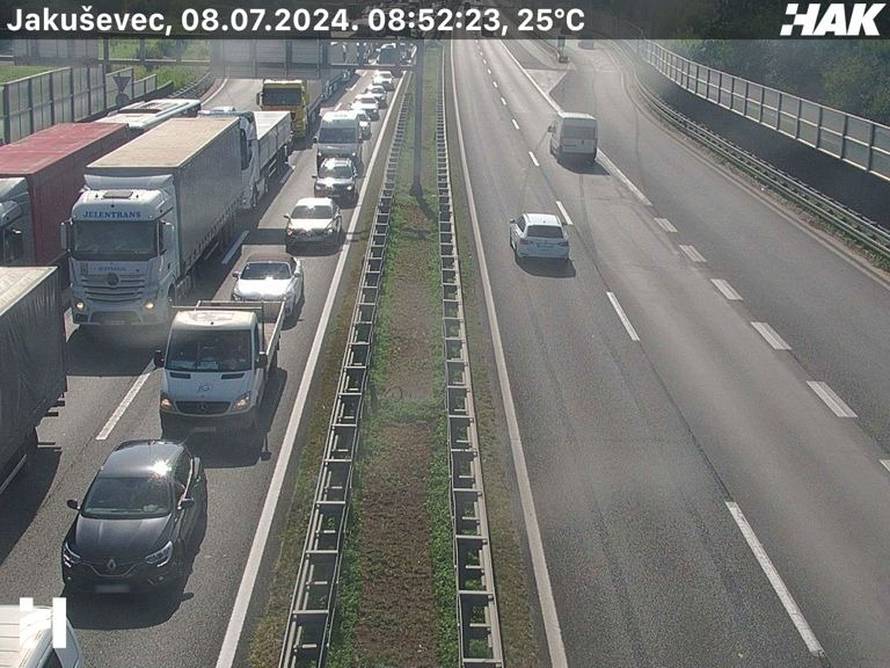 FOTO Velika gužva na prilazima Zagrebu, kolone duge i po osam kilometara: Nesreća na A3