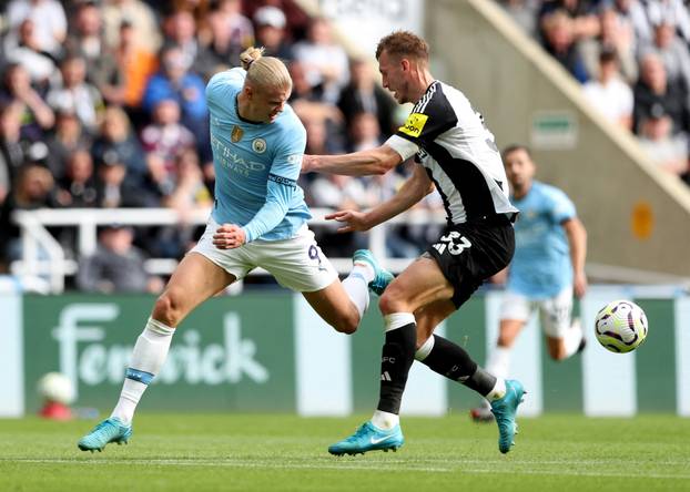 Premier League - Newcastle United v Manchester City