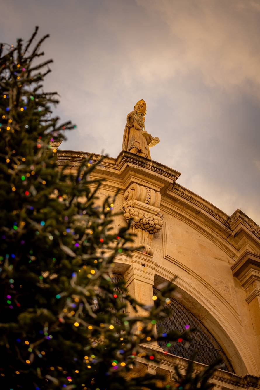 Svjetlost, pjesma i more radosti – advent u Dubrovniku