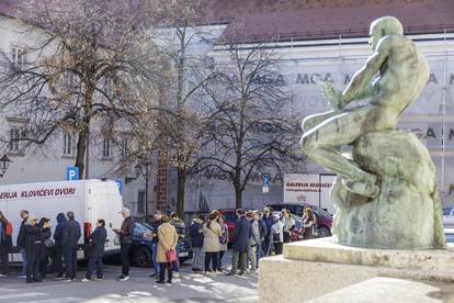 FOTO Zadnji dan Meštrovića: Veliki redovi za ulaz na izložbu