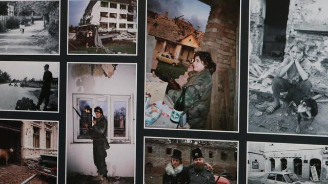 Split: U Banovini otvorena izložba  "Vukovar, Škabrnja, Split 1991"