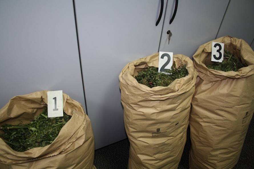 Vreće pune sreće? U Zaprešiću zaplijenili čak 30 kg marihuane