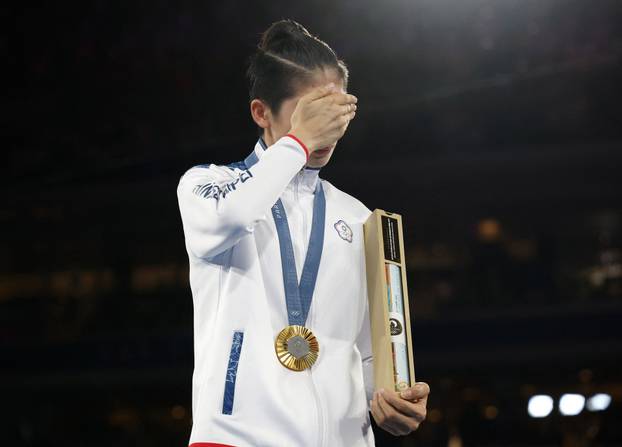 Boxing - Women's 57kg - Victory Ceremony