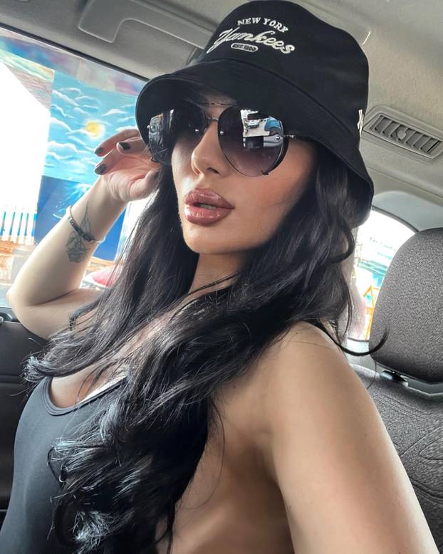 FOTO Zovu je srpskom J. Lo i bila je prva ljubav Novaka Đokovića