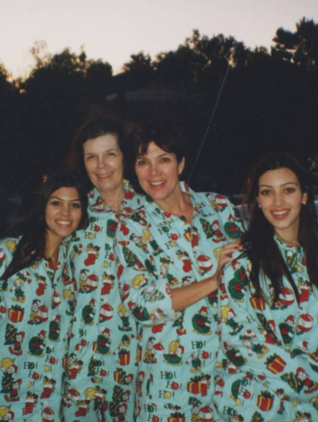 Evo kako su se domaće i strane ljepotice pripremale za Božić