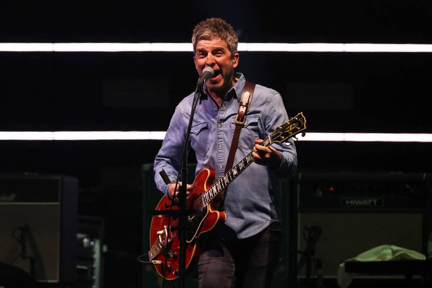Oasis' first show in 15 years, at Cardiff Principality Stadium