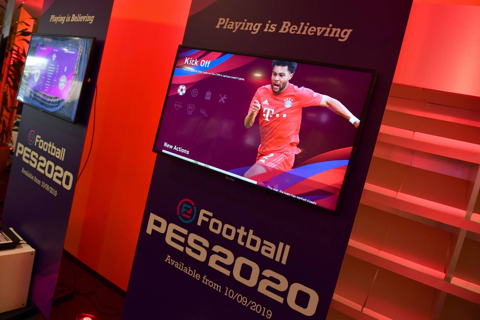 FC Bayern Munich - Presentation of the new Platinum Partner KONAMI.