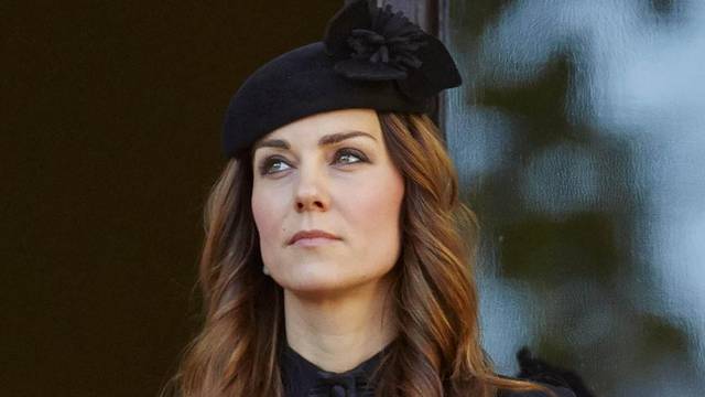 Kate observes Remembrance Sunday