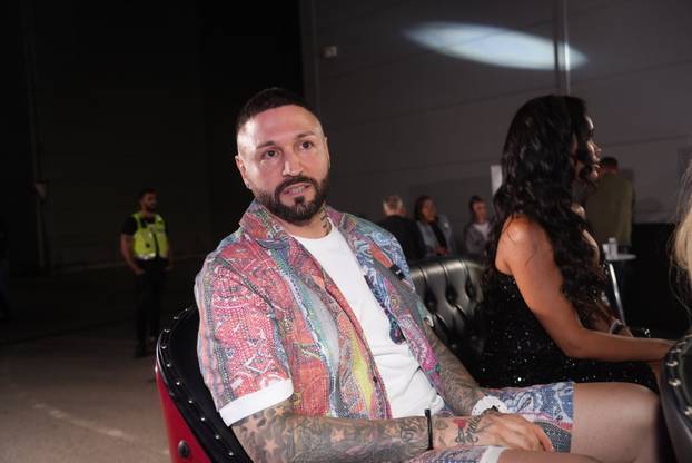 Beograd: Dolazak natjecatelja u show Eilta 10 na televiziji Pink