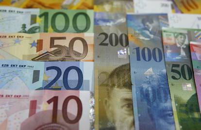 Franak na najnižoj razini u dva tjedna, prema euru pao 3 posto