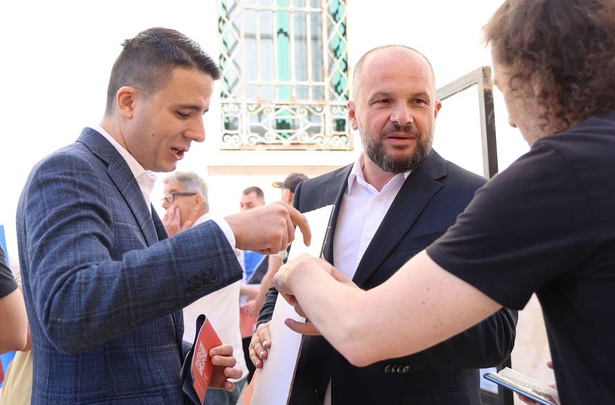 Split: Konferencija za medije povodom zajedničke kampanje SDP-a i Možemo! "Plenkovićeva inflacija"