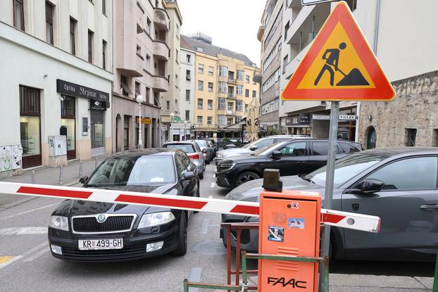 Zagreb: Kaos oko tržnice Dolac