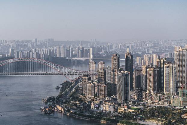 FOTO Ovaj 8D grad u Kini prkosi logici: Biste li se snašli u ovom arhitektonskom labirintu?