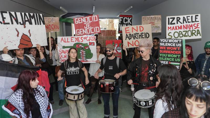 FOTO Pogledajte blokadu fakulteta zbog Netanyahua