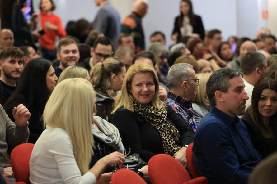 Zagreb: Poznati na svečanoj 300. izvedbi predstave Ćiro