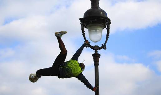 Francuzi uspješno spojili parkour i nogomet