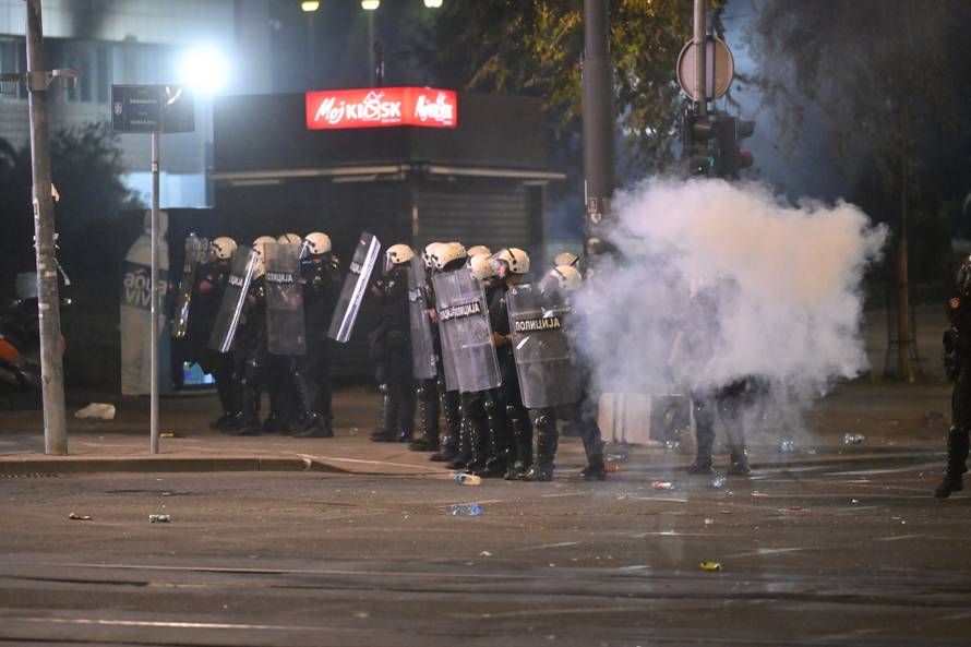 Beograd: Sukob građana i studenata s policijom tijekom prosvijeda