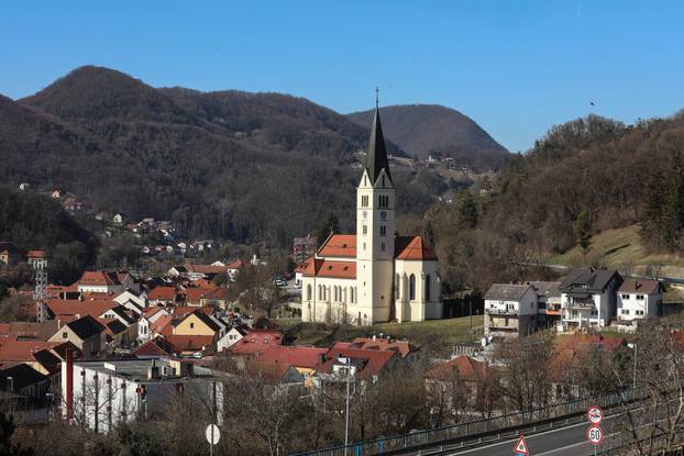 Pogled na grad Krapinu