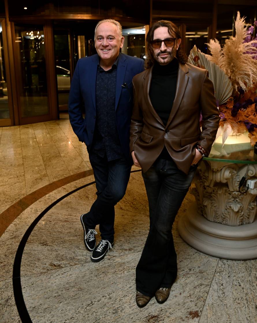 Zagreb: Pjevač Mladen Burnać u hotelu Westin predstavio spot za novu pjesmu