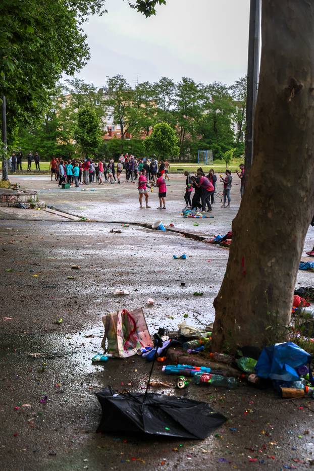 Pulski srednjoškolci slave kraj škole