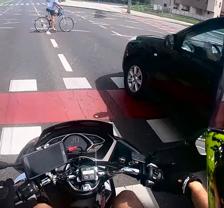 'Bicikliste se tretira liberalnije nego vozače auta, to je krivo'