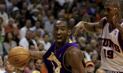 Kobejevih 50 donijelo Lakersima “play-off”