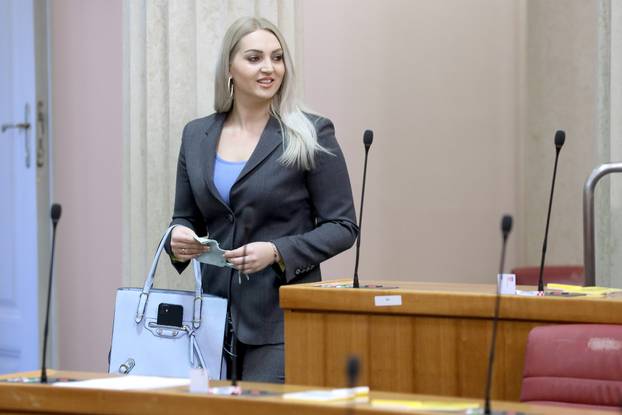 Zagreb: Sjednica Sabora nastavljena raspravom o uvođenju eura