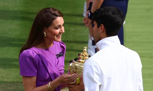 Kate Middleton uručila trofej pobjedniku Wimbledona