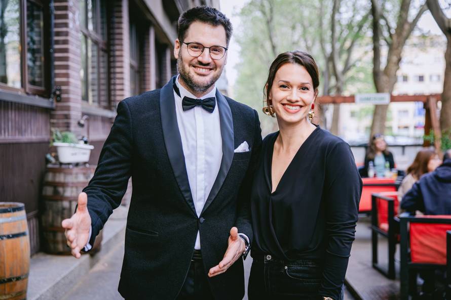 Najveći hitovi Zagrebačkog festivala ispunili su jučer prepunu Tvornicu kulture