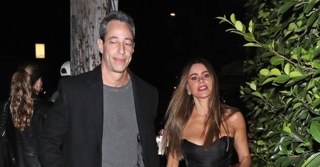 *EXCLUSIVE* Sofia Vergara and new boyfriend Justin Saliman head out for a romantic dinner date in Santa Monica!