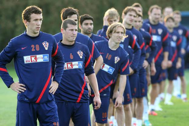 Osijek: Trening hrvatske reprezentacije ve?er prije utakmice s Walesom