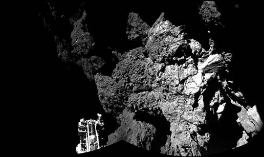 Nakon tvrdog slijetanja, robot Philae poslao fotku s kometa