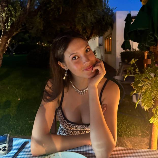 FOTO Ova olimpijka može sve. Na skijama osvaja medalje, a u tangicama podsjeća da je model