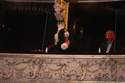 Rijeka: Supruga predsjednika Milanovića na premijeri opere Carmen u društvu Obersnela