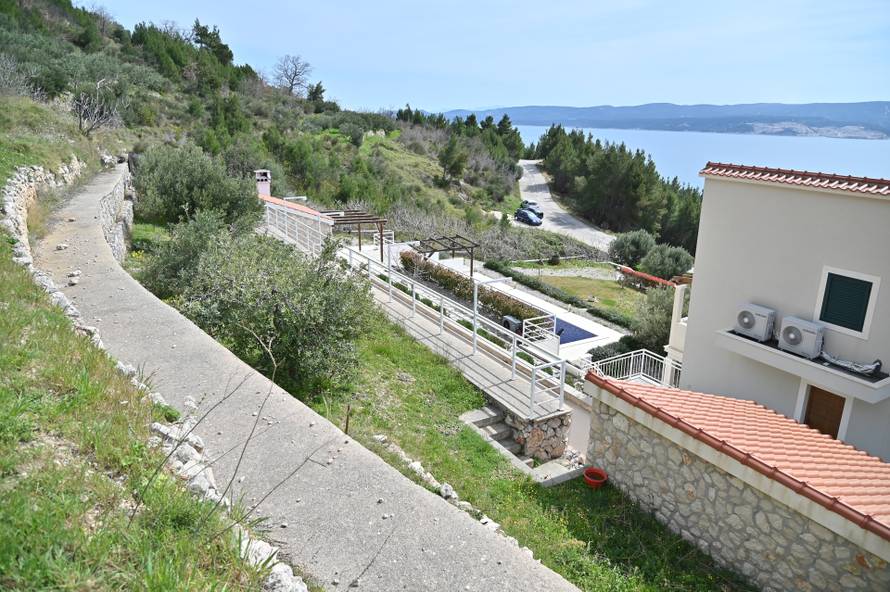 Vila Pokora u Omišu