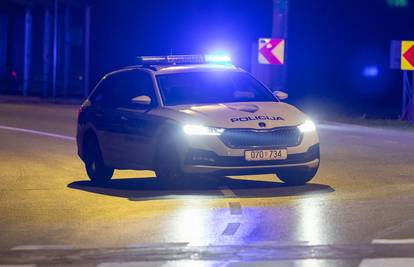 Vozač (41) u Makarskoj odbio testiranje na drogu. U autu imao metamfetamin i streljivo