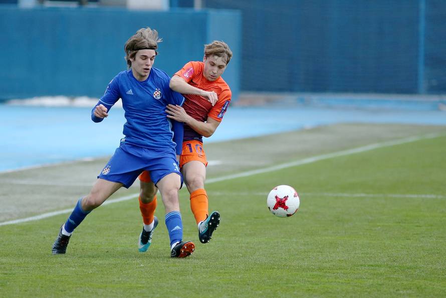 Borna Sosa prošao je liječnički u Stuttgartu, Dinamu 8 mil. €!