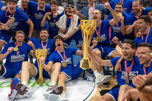Kapetan Cibone za 24sata o &ccaron;udesnoj tituli: 'Prije godinu dana nije nas bilo ni za basket'