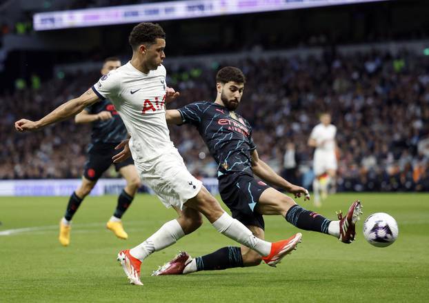 Premier League - Tottenham Hotspur v Manchester City