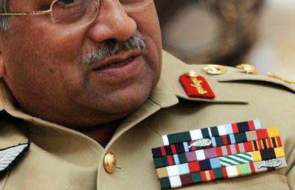 Pervez Musharraf unatoč porazu ostaje predsjednik