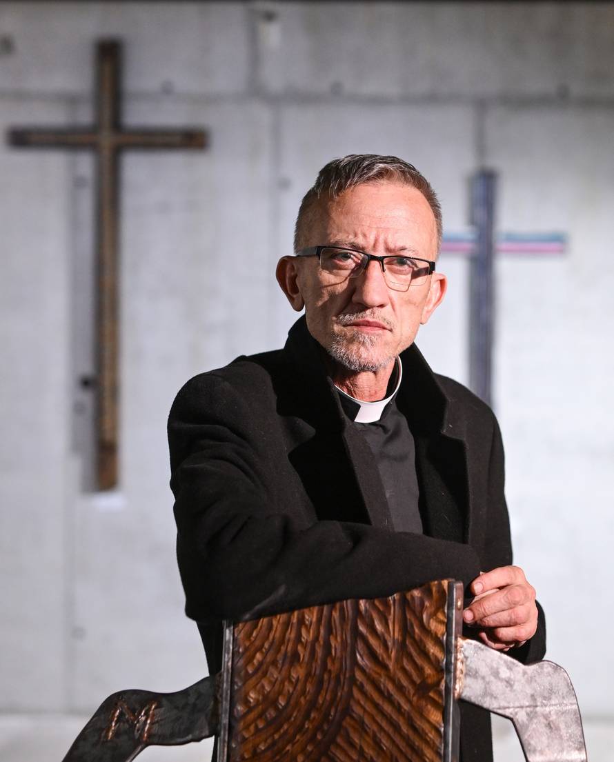 Zagreb: Župnik Željko Lovrić i Stephan Lupino koji izlaže u pastoralnom centru